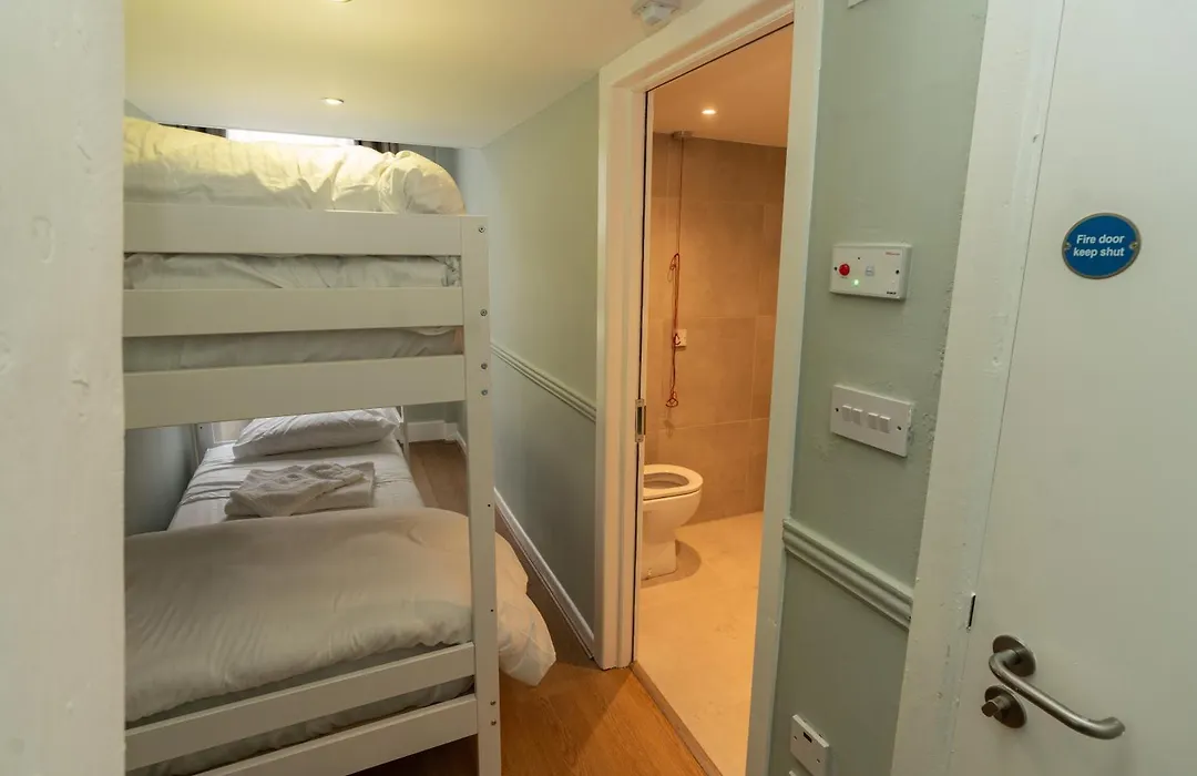 Talbot Street Guest House-1